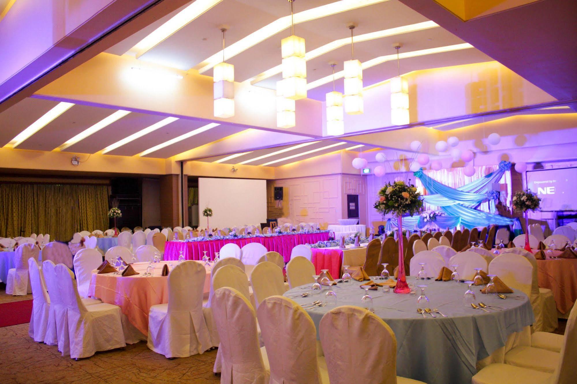 Manila Grand Opera Hotel Eksteriør bilde