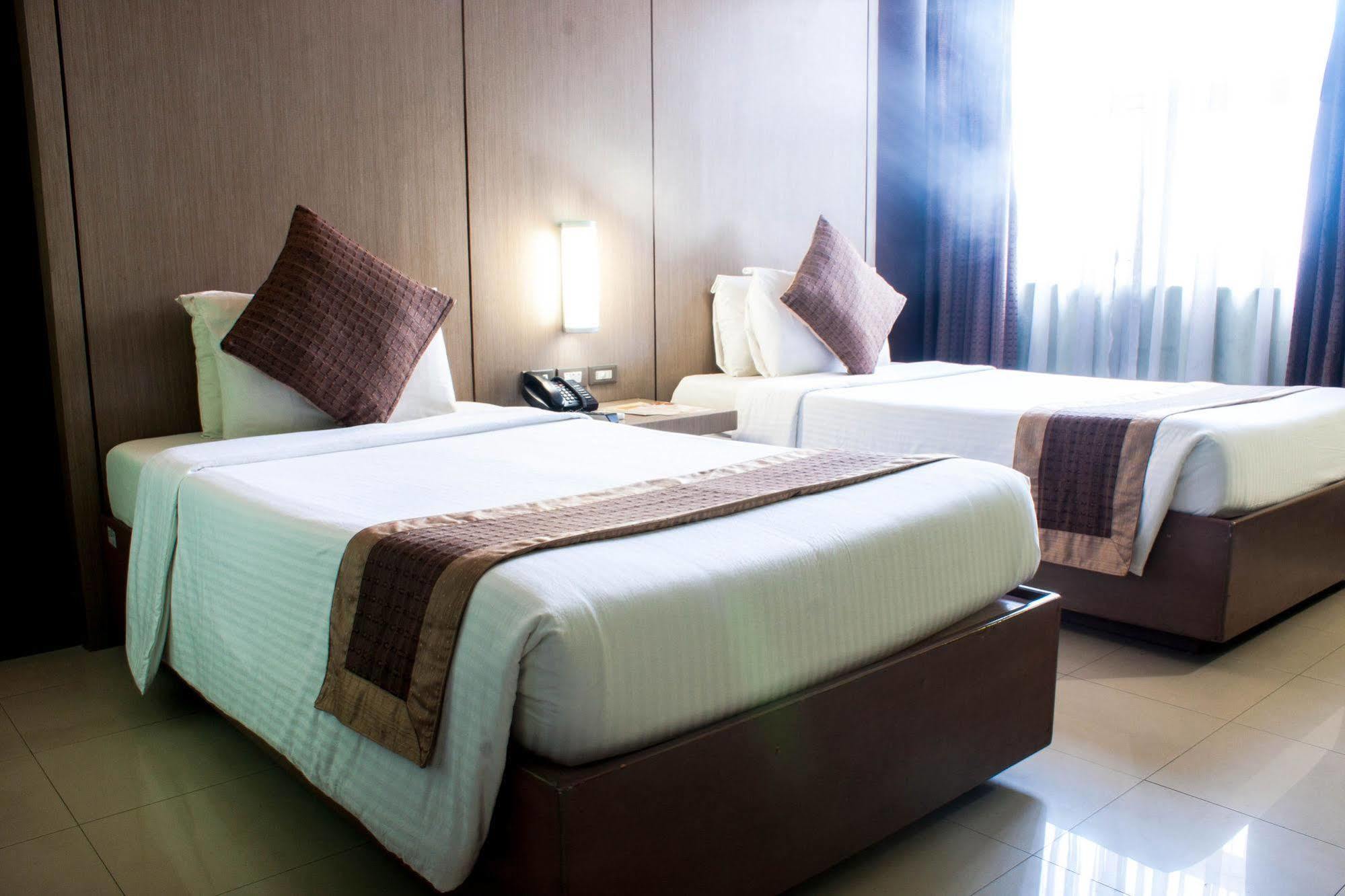 Manila Grand Opera Hotel Eksteriør bilde
